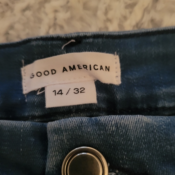 Good American Jeans - Picture 2 of 4